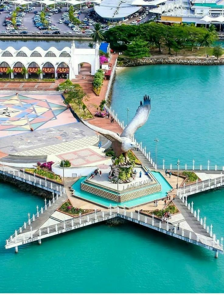 Malaysia, Rainforests, islands & cities